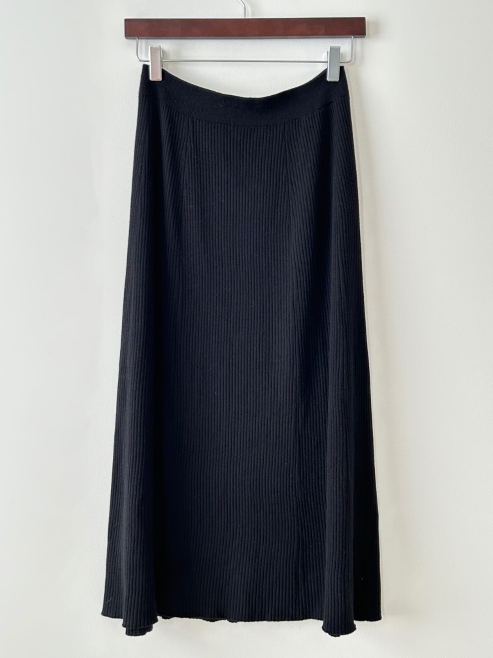 Uniqlo 100% Wool Black Ribbed Midi Skirt